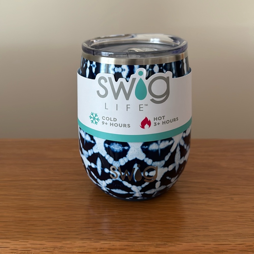 “Swig Life” Wine/Beverage Tumbler